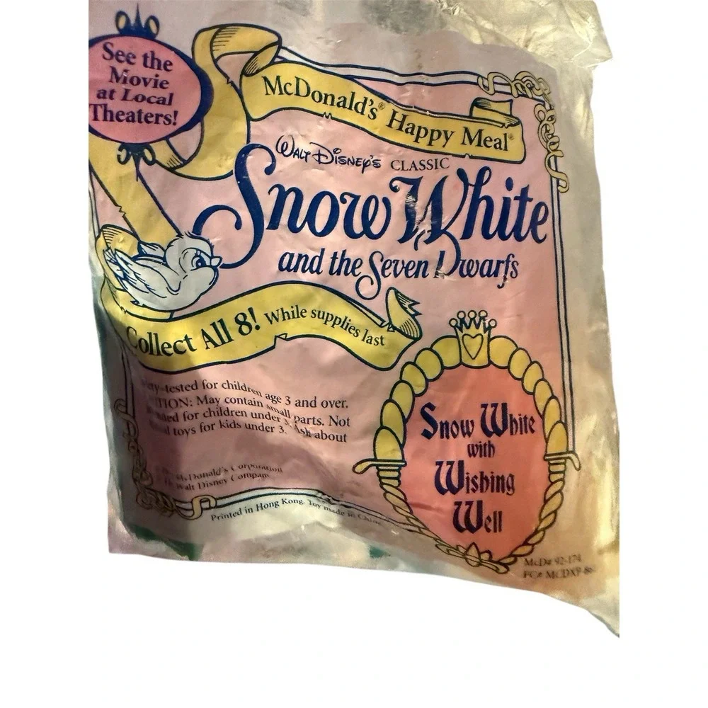 1992 Disney's Snow White McDonalds Happy Meal Toy With Green Wishing Well NIP 34